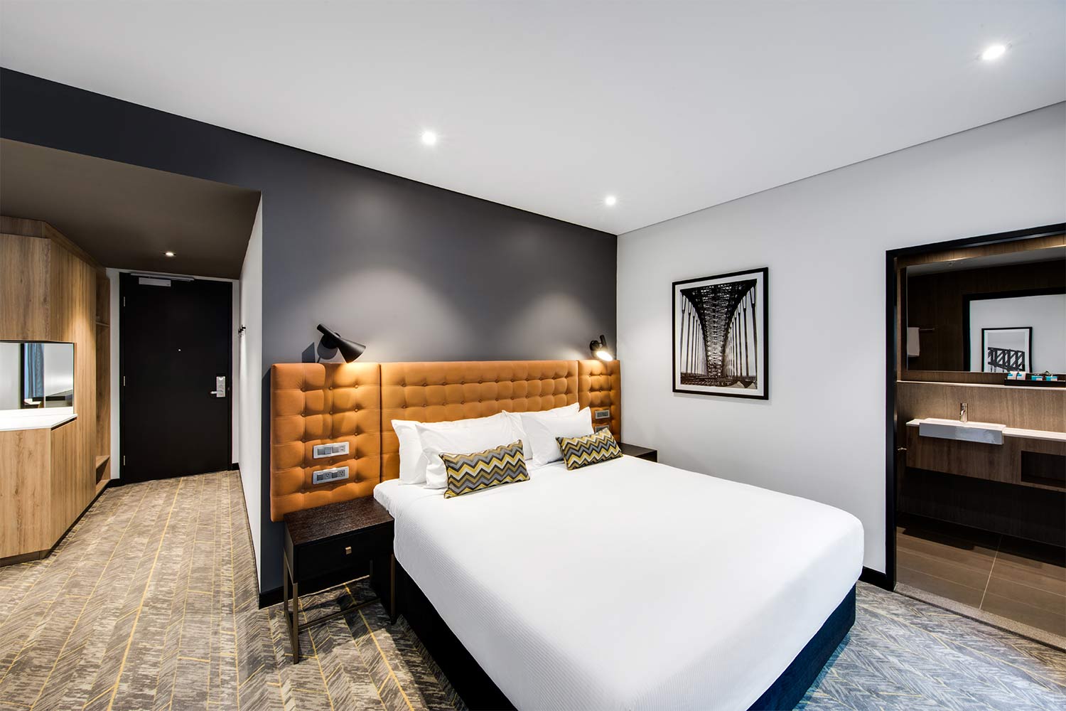 vibe-hotel-north-sydney-guest-room-bedroom-02-2018.jpg