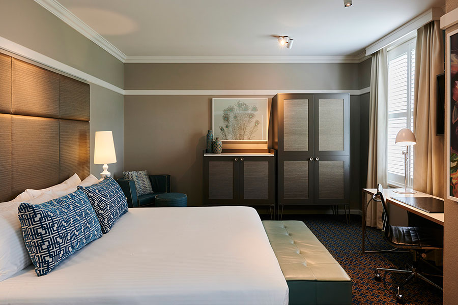 Hotel Kurrajong Canberra Book Canberra